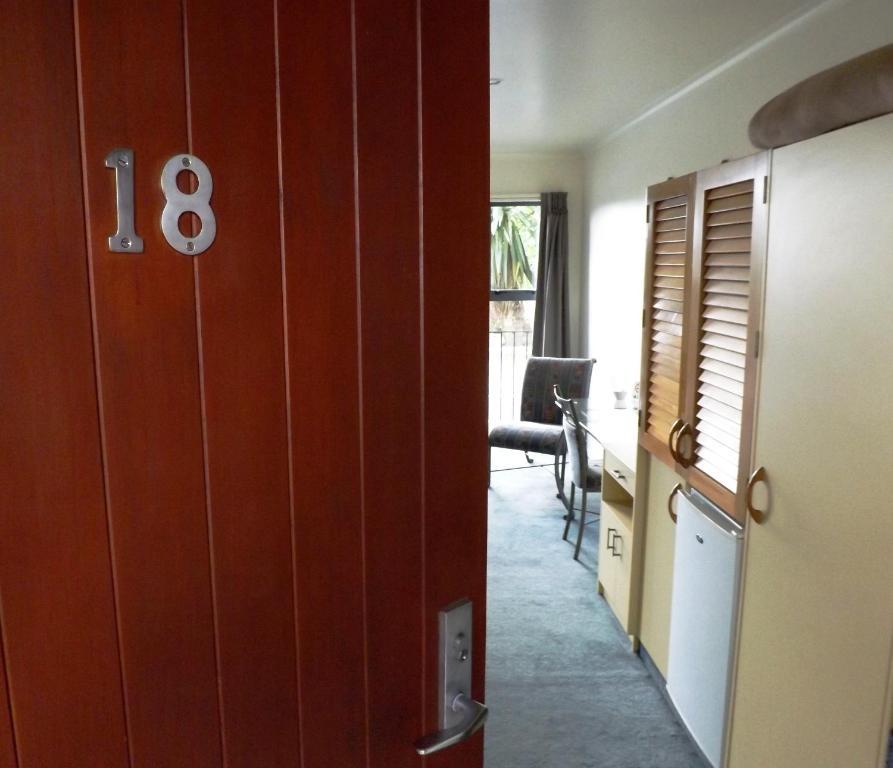 Chancellor Motor Lodge And Conference Centre Palmerston North Room photo